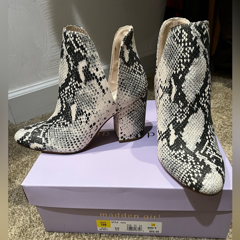 Snakeskin Madden Girl ankle booties, size 8. Perfect condition!!